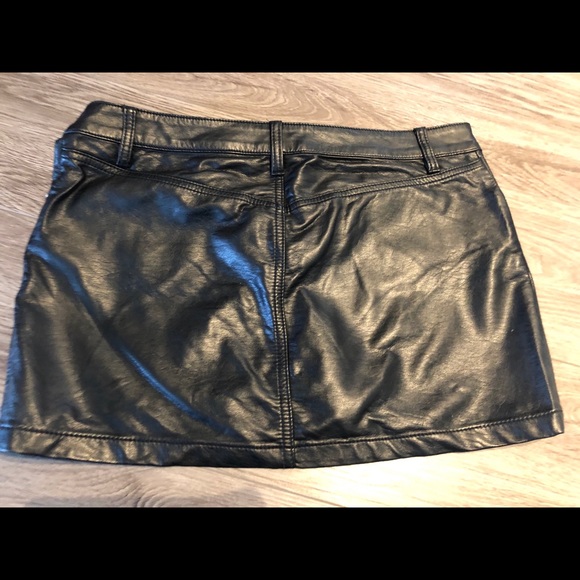 Black Faux Leather Mini Skirt - Picture 2 of 2